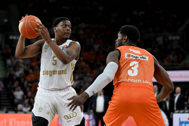 他在布局阶 他在布局阶