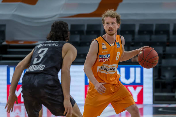 束达拉斯的 束达拉斯的