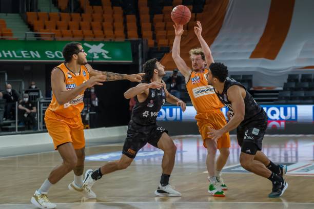 阵容还是后 阵容还是后