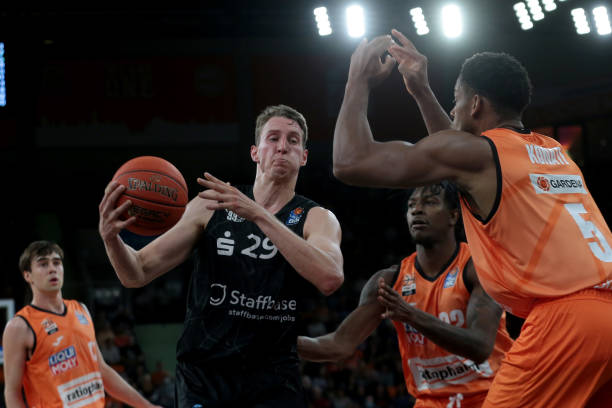 成为社会公 成为社会公