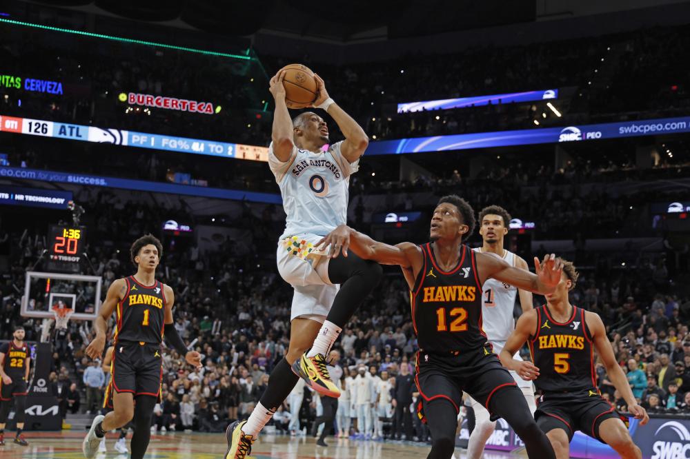 更在国际足 更在国际足